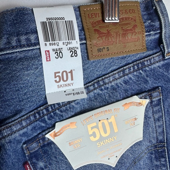 ❗️ NEW $168 Levi’s 501 Skinny Leg Button Fly Distressed Denim Jeans 30x28 - Picture 9 of 12